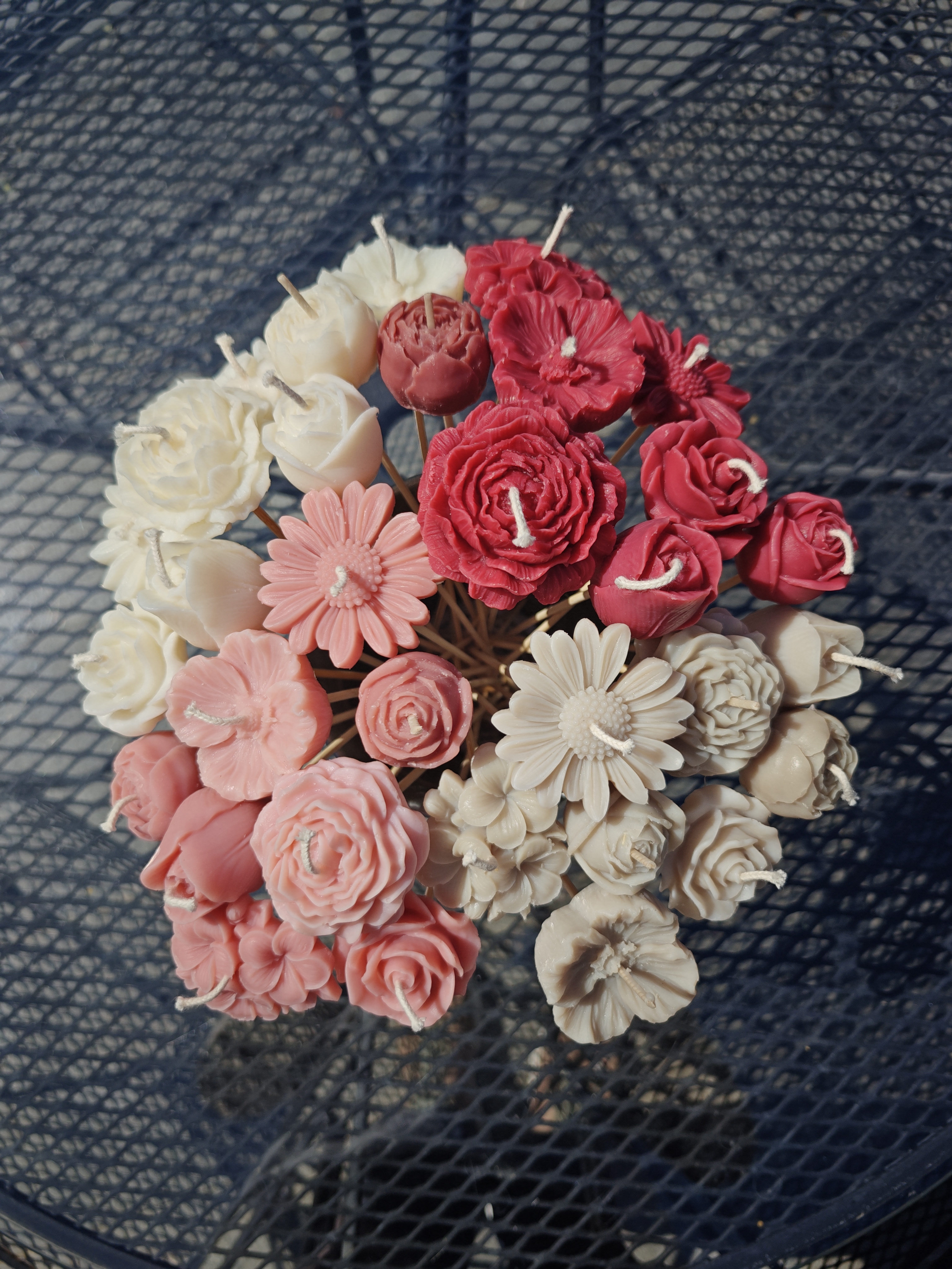 Grand bouquet de bougies multicolores
